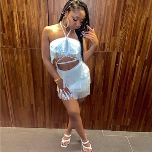 White frizz dress 🔥